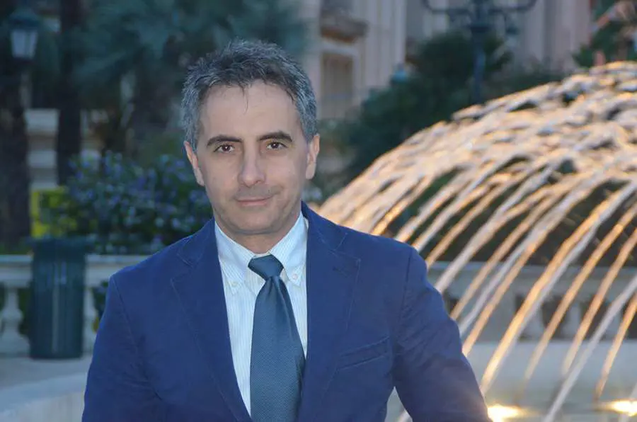 Carlos Mateos AIES